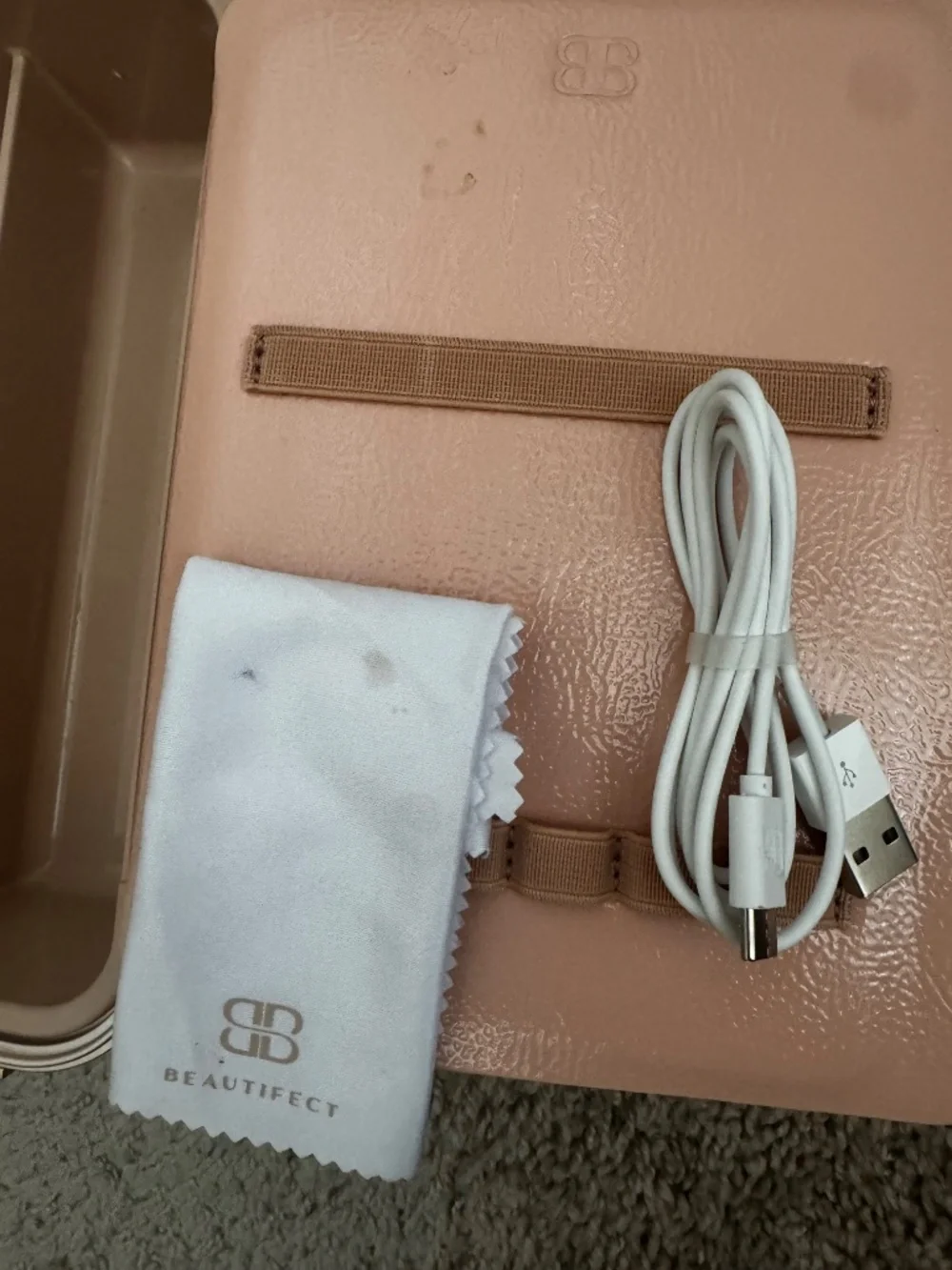Beautifect Box – Rose Gold Lighted Makeup Vanity Case